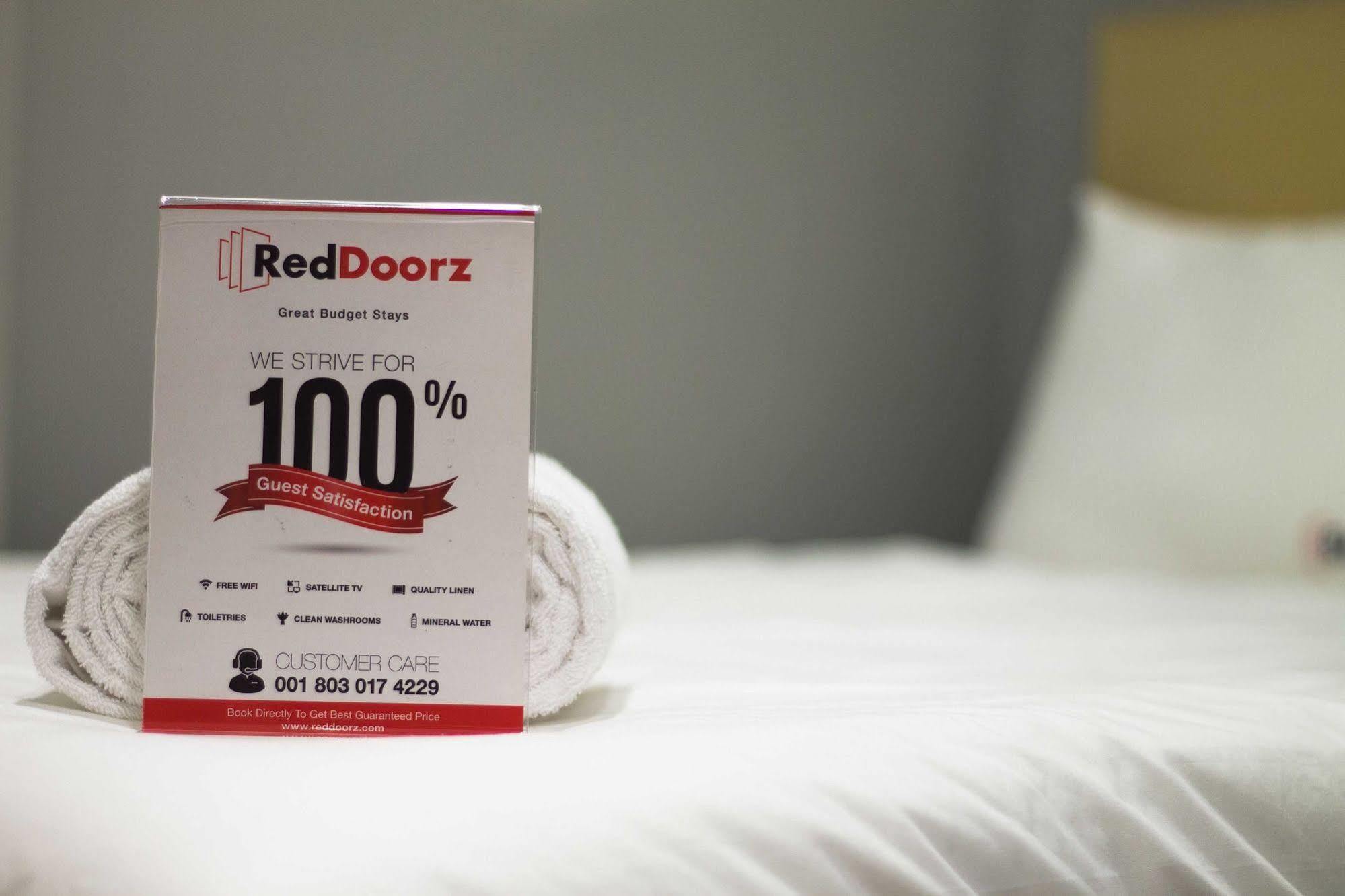 Reddoorz @ Gunung Sahari Hotel 2*