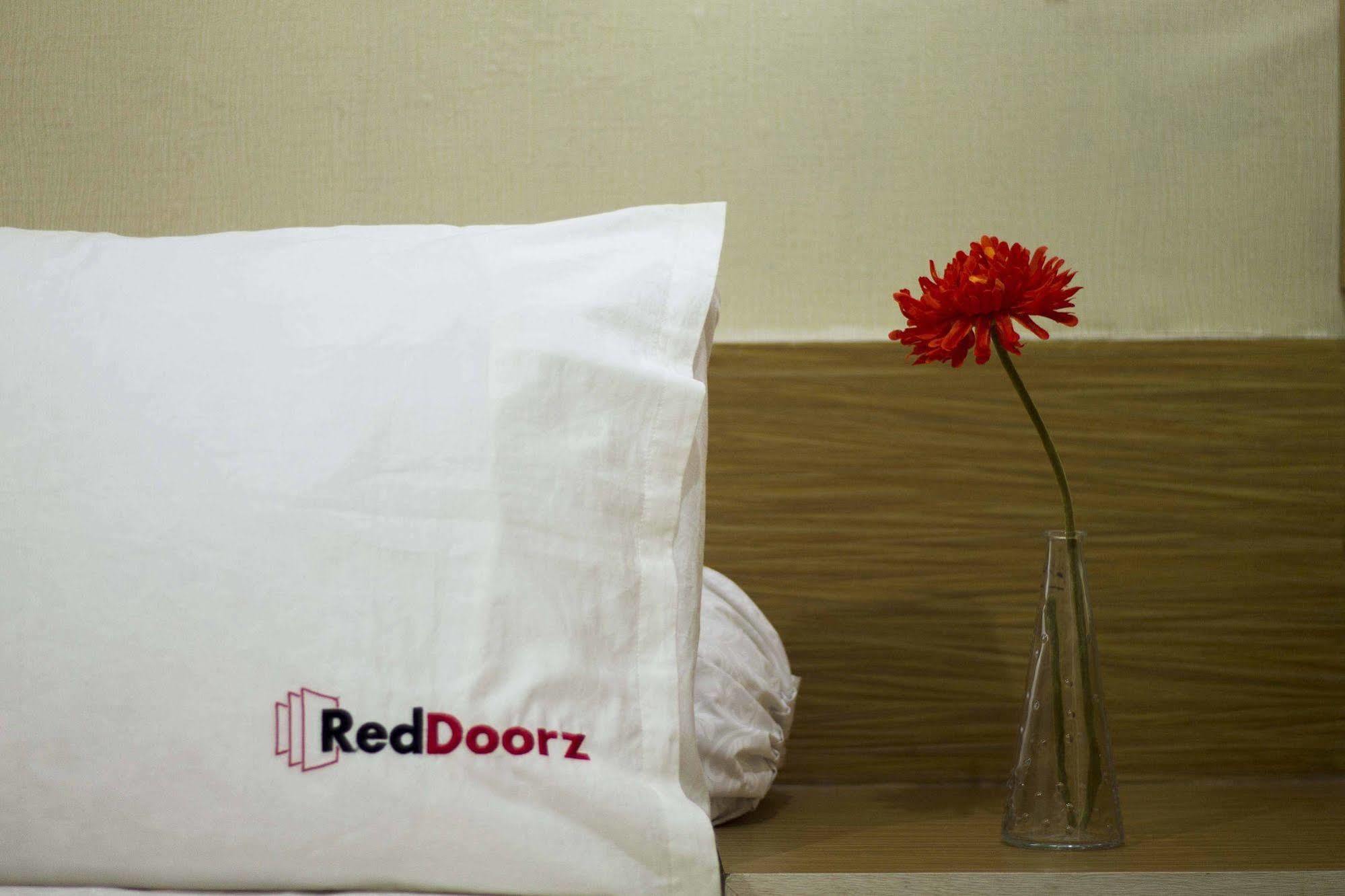 Hotel Reddoorz @ Gunung Sahari Jakarta
